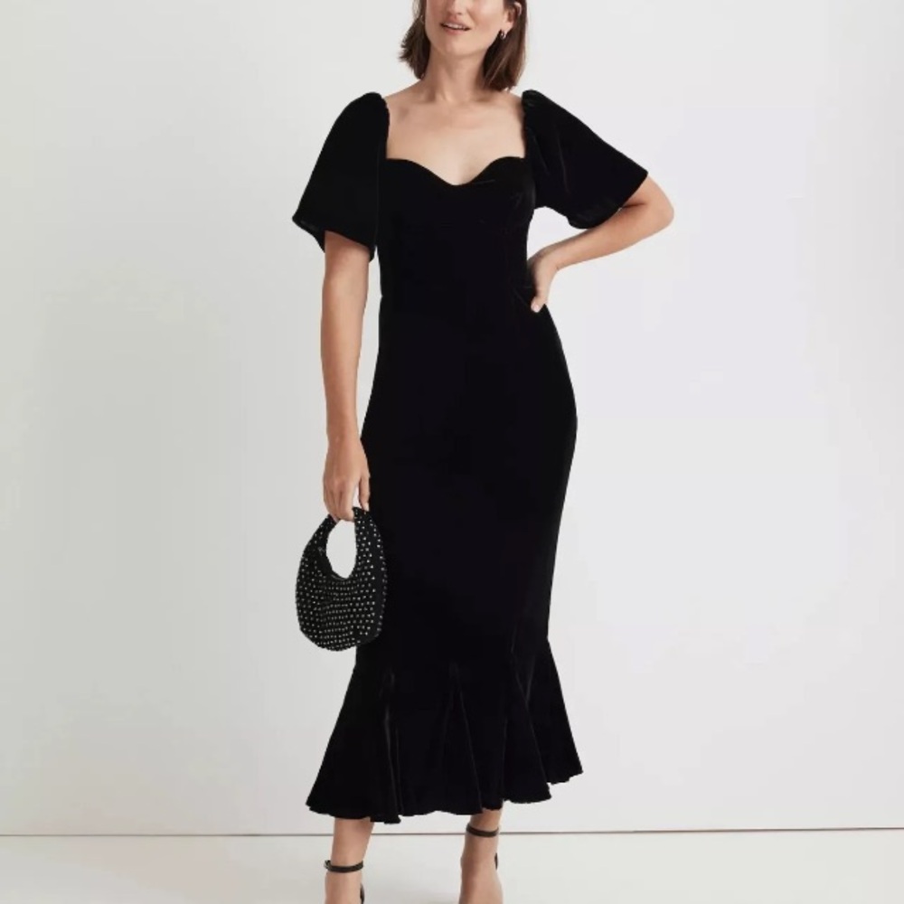 Rhode Ramona Dress Black Velvet sweetheart neckline small size 4 NWT